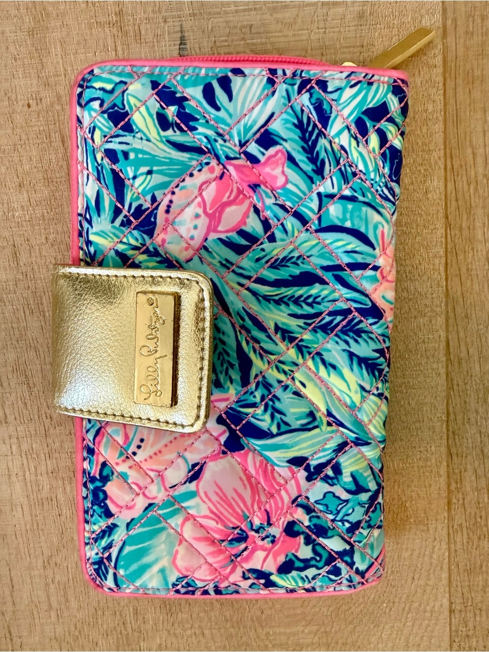 Lilly Pulitzer Warwick Wallet Beach Club Blooms Lapis Lazuli